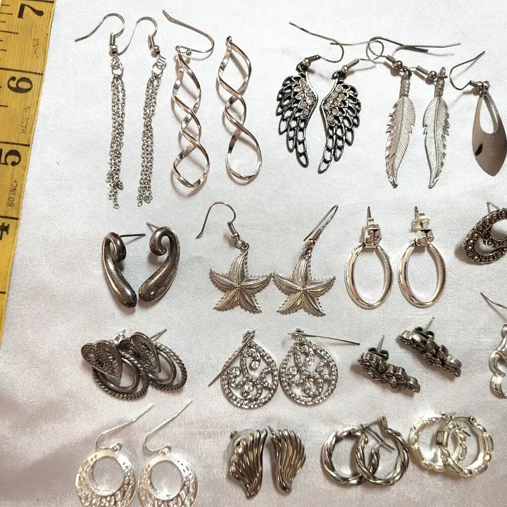 20+ Pc Vtg 2000s Y2K Silvertone Pierced Earrings Lot Mixed Styles Hoops Dangles